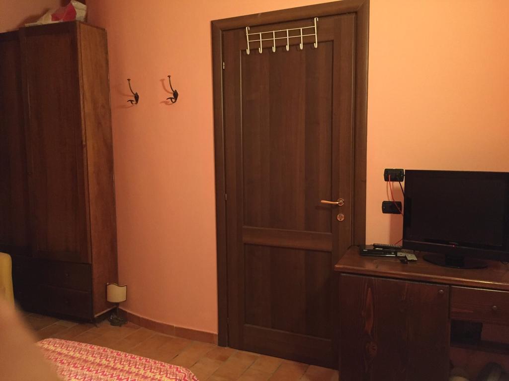 Il Casello Hotel Paola Room photo